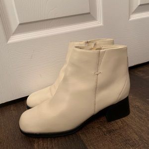 Women’s White Leather Vintage Booties